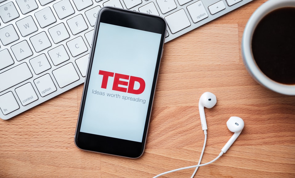 Colaborativa e baseada na confiança 7 TEDs que explicam a nova economia-min