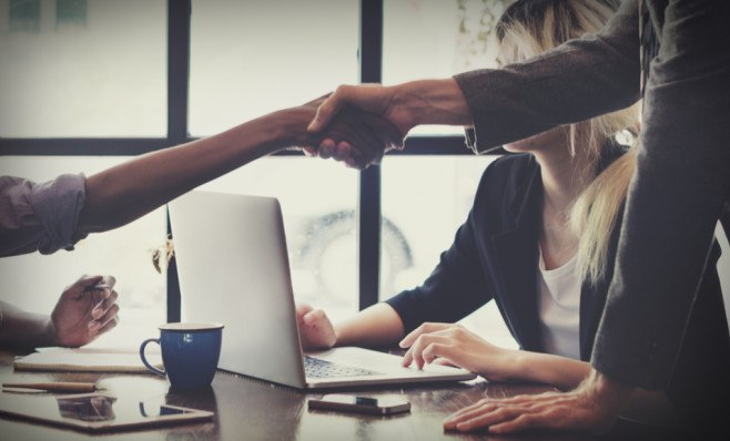 Empreendedores e investidores precisam sair dos lados opostos da mesa, formando um único time